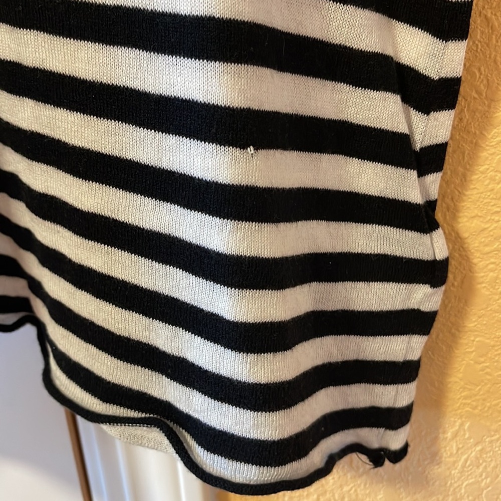 Comfortable T-shirt with 10% cashmere. - Picture 4 of 6